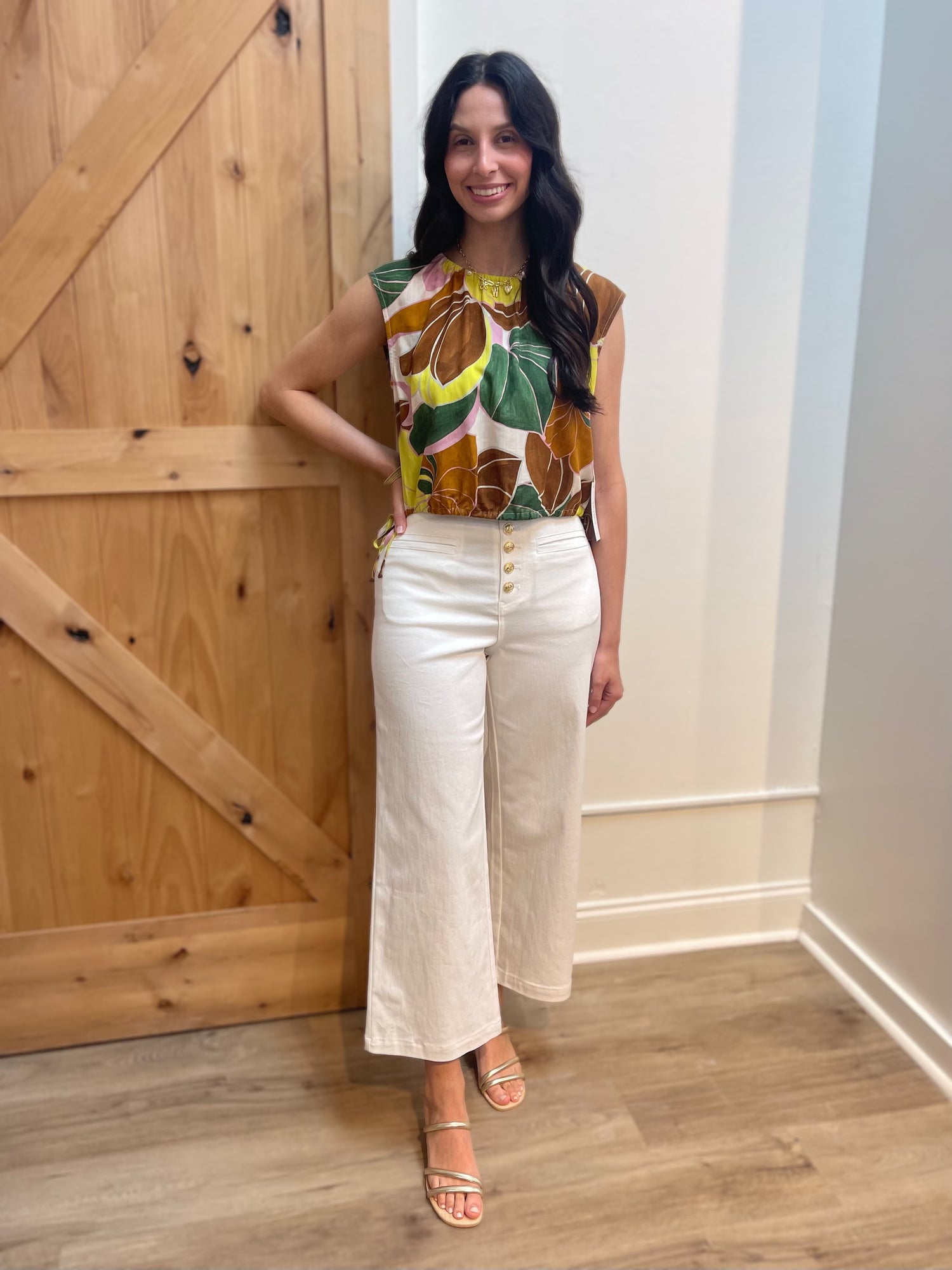 WHITE MID RISE CULOTTE PANT WITH EXPOSED BUTTONS