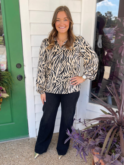 TAN/BLACK PRINTED LONG SLEEVE KAYLA TEXTURED TOP