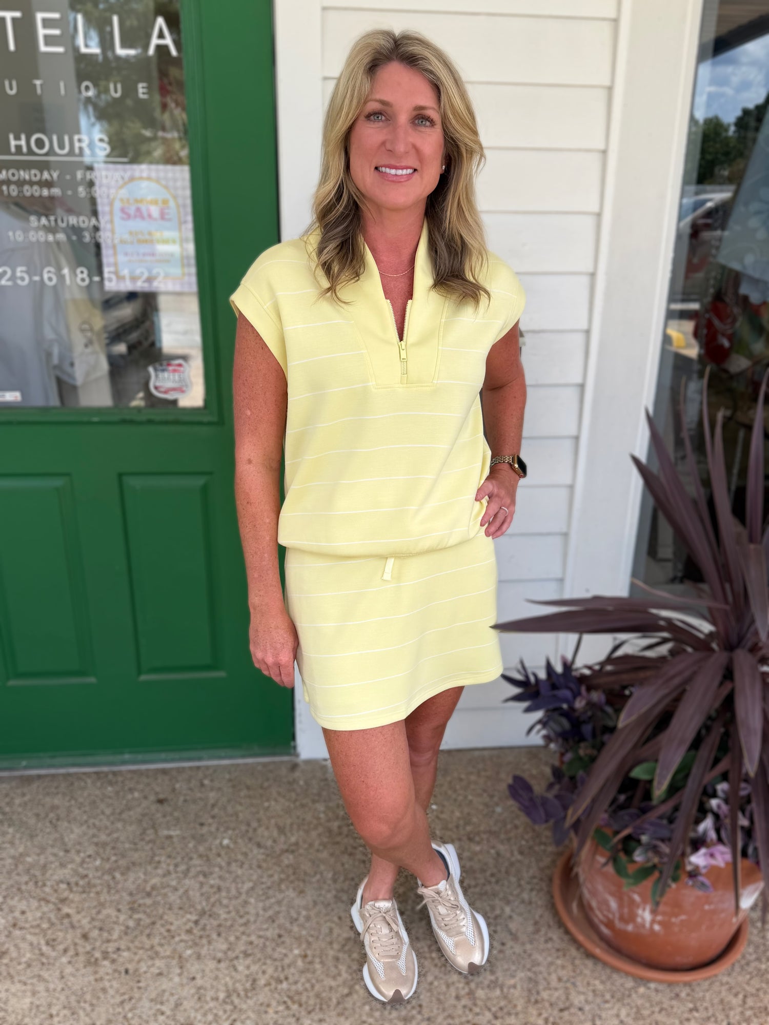 LEMON/CREAM MODAL SCUBA STRIPE QUARTER ZIP SLEEVELESS TOP