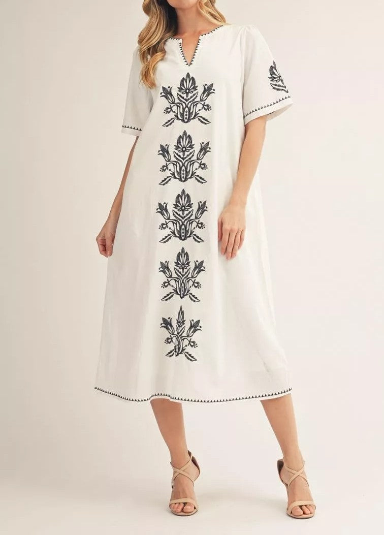 OFF WHITE/BLACK FLORAL EMBROIDERY GATHERED SHOULDER SHORT SLEEVE MIDI DRESS