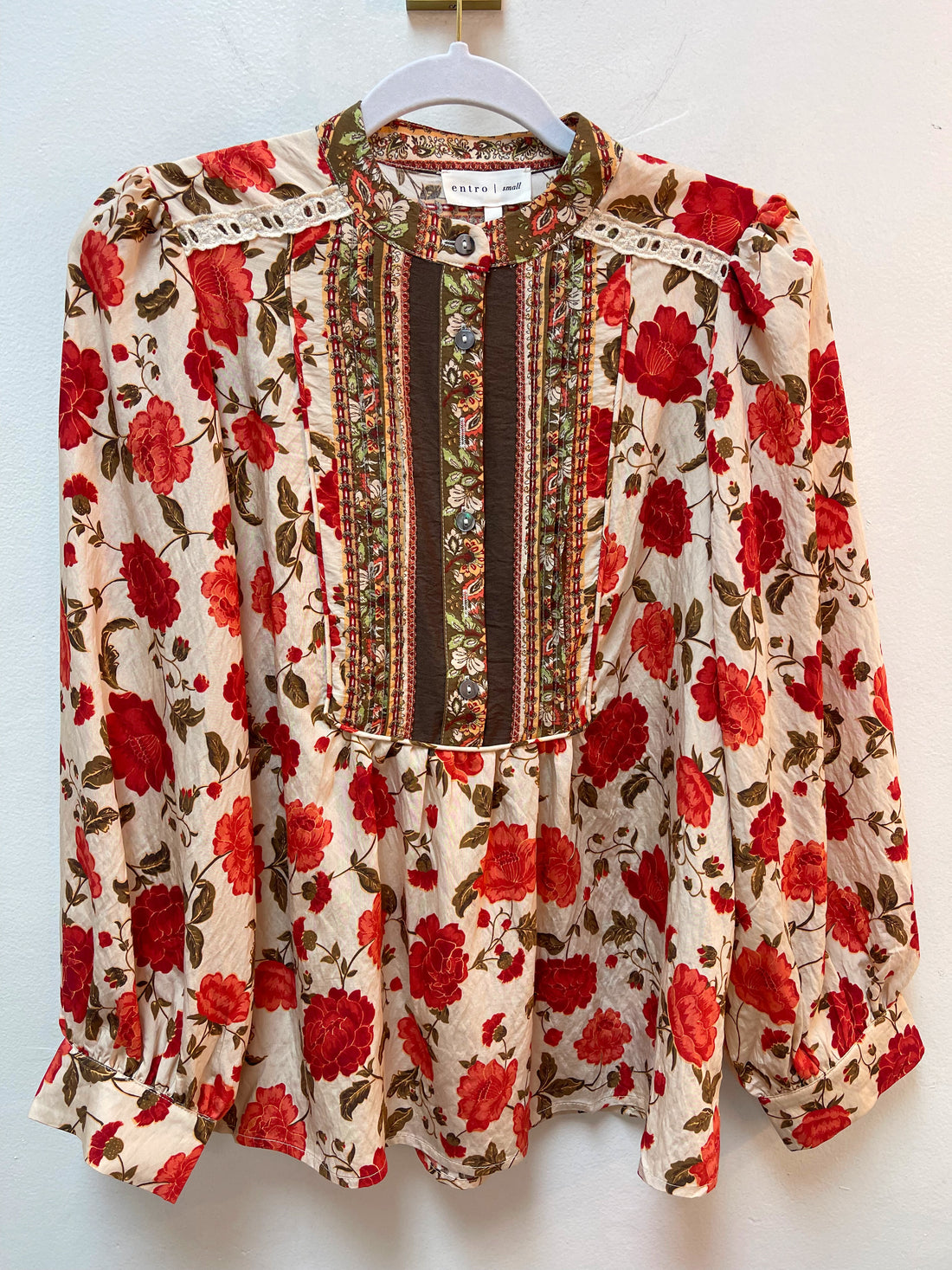 ECRU FLORAL PRINT LONG SLEEVE BLOUSE
