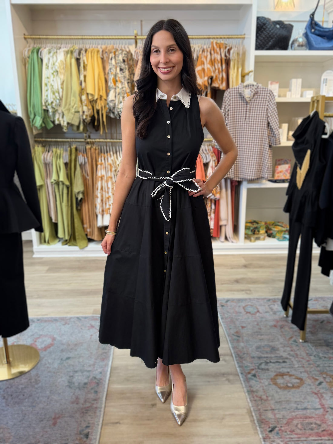 BLACK/WHITE SCALLOP RIC RACK TRIM SLEEVELESS BUTTON UP MIDI DRESS