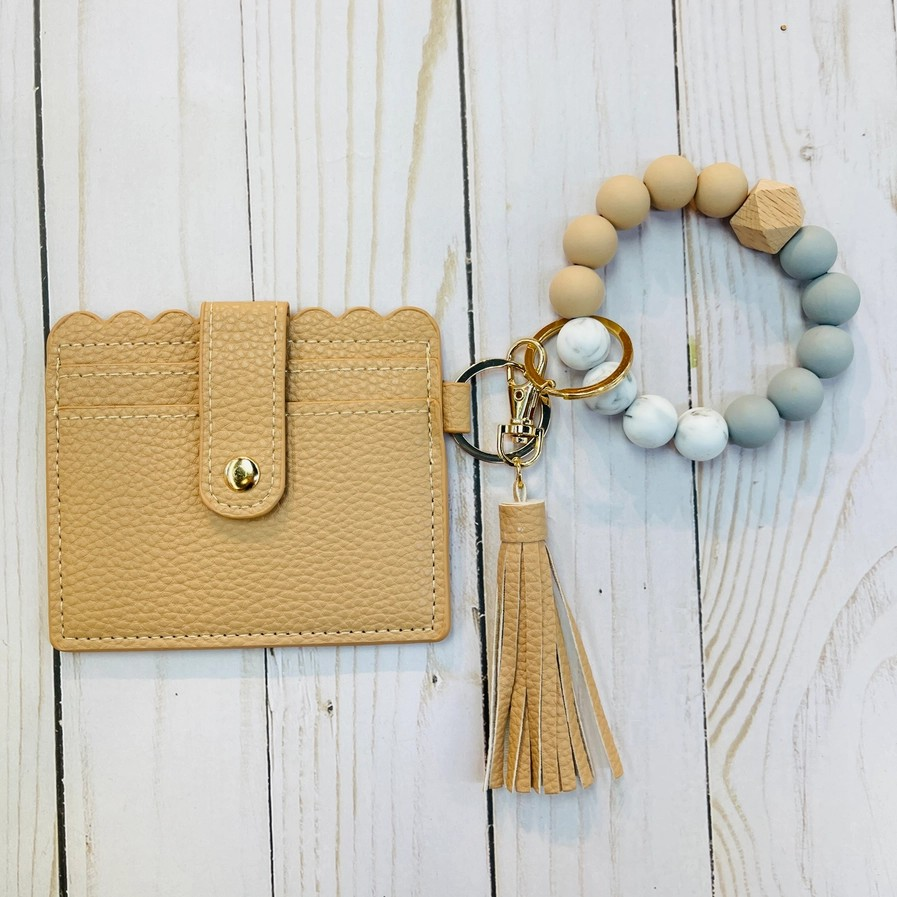 BEIGE CARD HOLDER WRISTLET