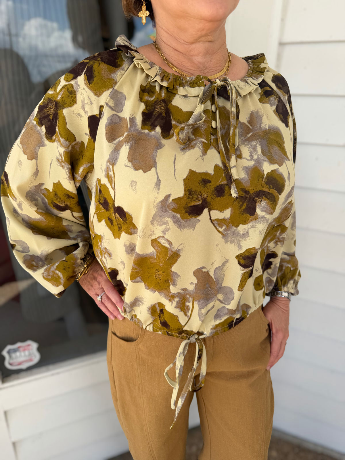 ACACIA/CHOCOLATE FLORAL PRINT LONG SLEEVE TIE TOP