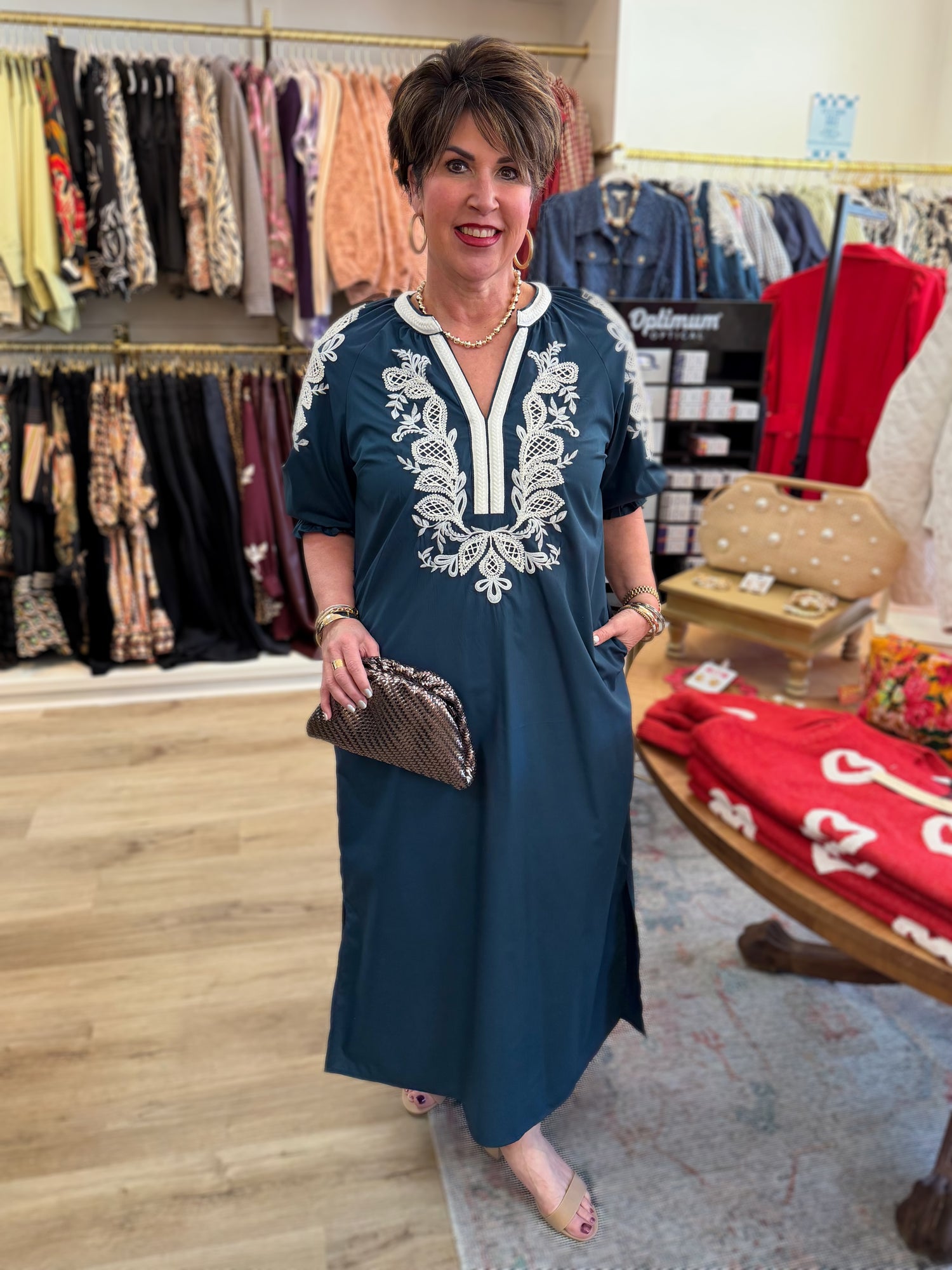 NAVY/WHITE EMBROIDERY DETAIL SMOCKED HALF SLEEVE MIDI DRESS