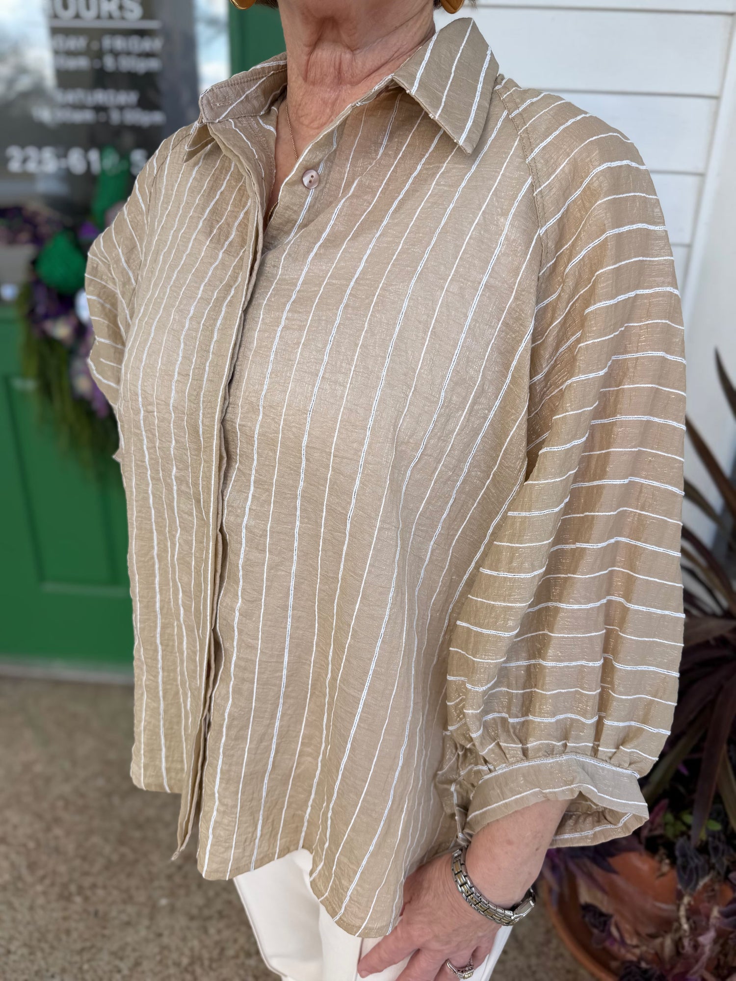 TAUPE STRIPE BUTTON UP BATWING SLEEVE TOP