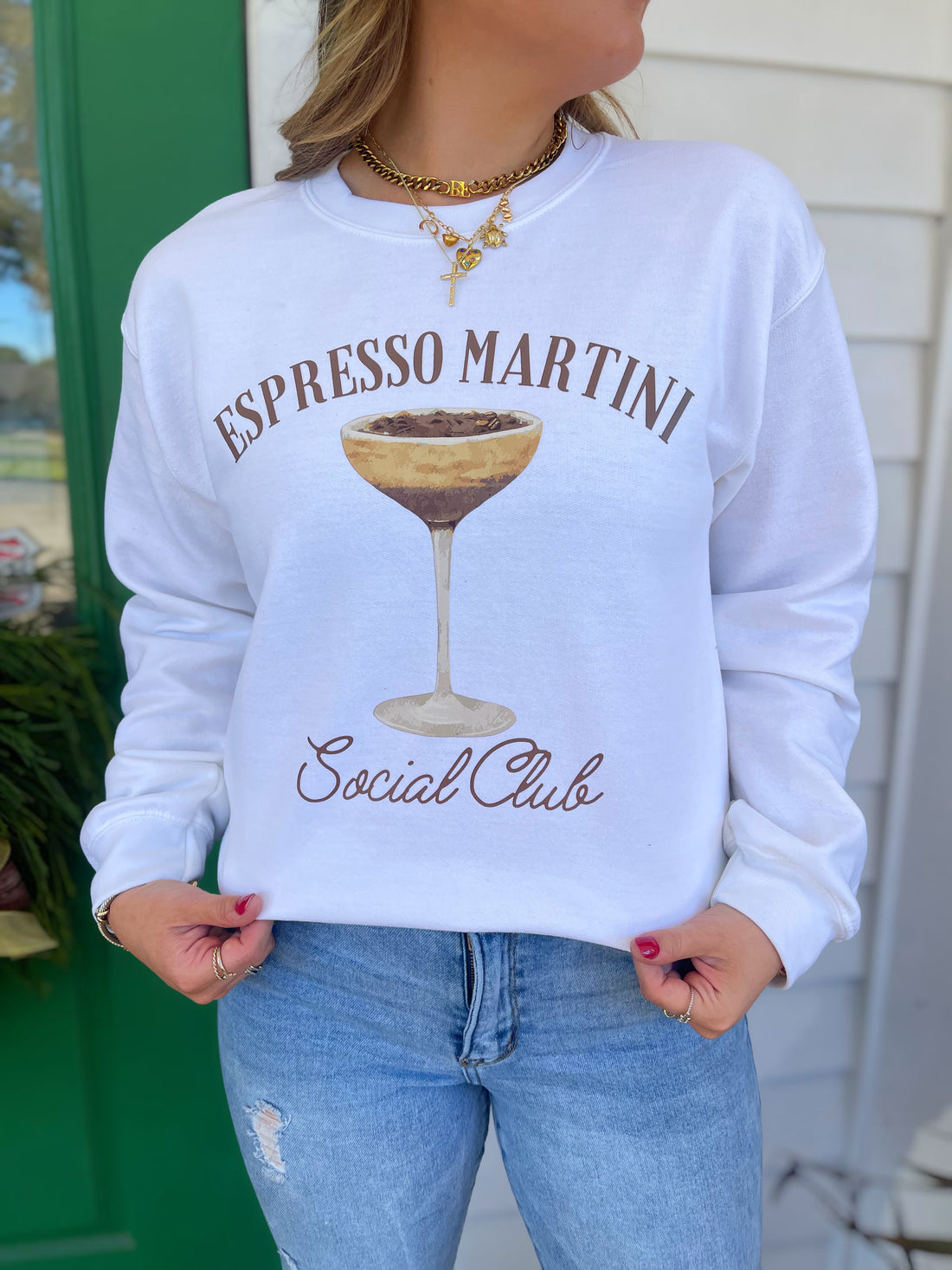 WHITE &quot;ESPRESSO MARTINI SOCIAL CLUB&quot; LONG SLEEVE SWEATSHIRT