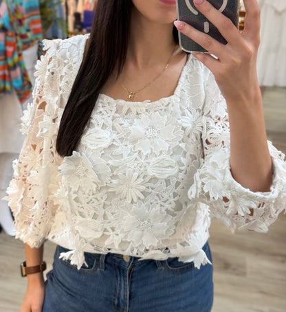 OFF WHITE LACE BILLOWY SLEEVE SQUARE NECK TOP