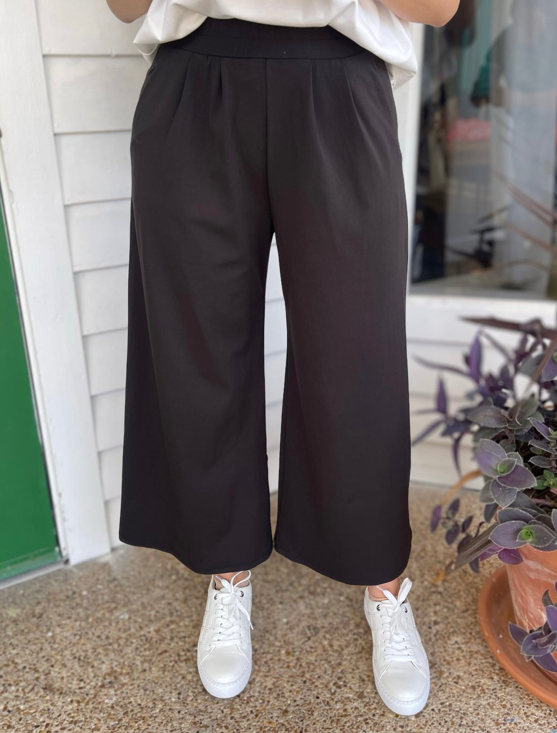 BLACK STRETCH YOGA KNIT WIDE LEG PLEATED PALAZZO PANTS