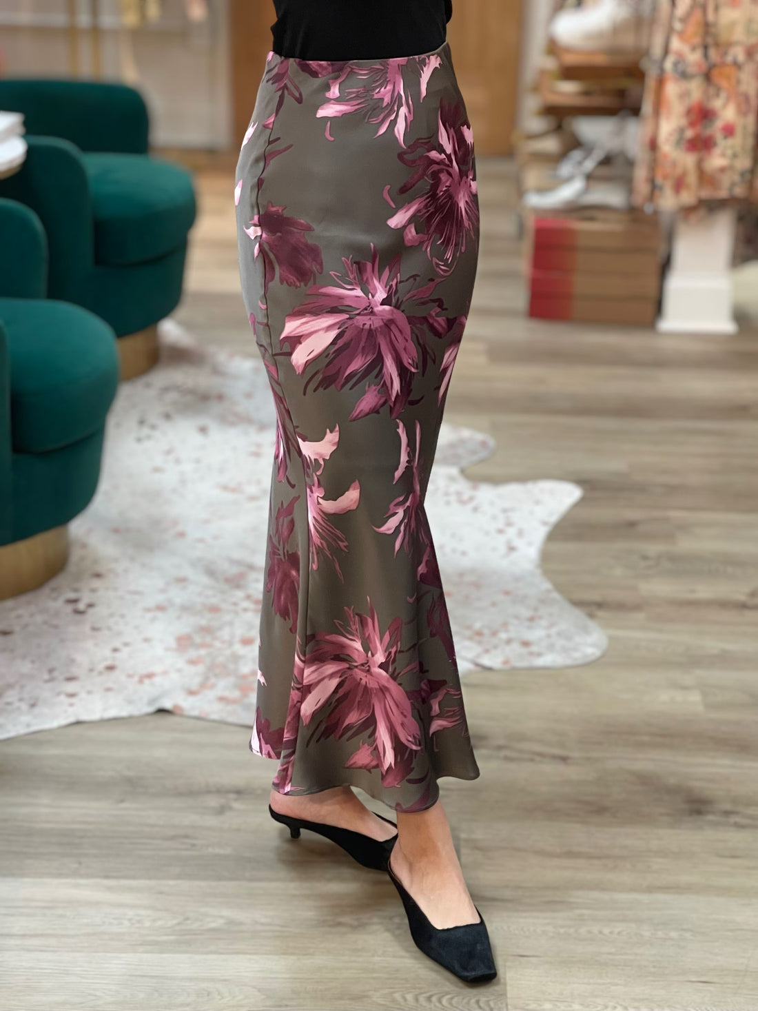 GRAY/PURPLE FLORAL PRINT MIDI SKIRT