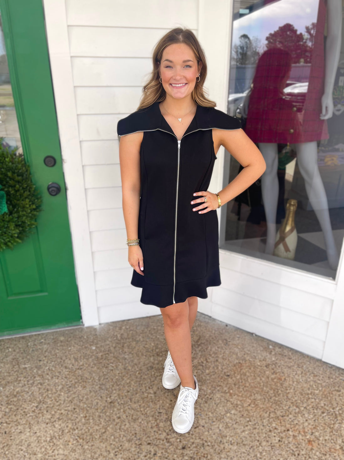 BLACK POINT COLLAR ZIP-UP MINI DRESS