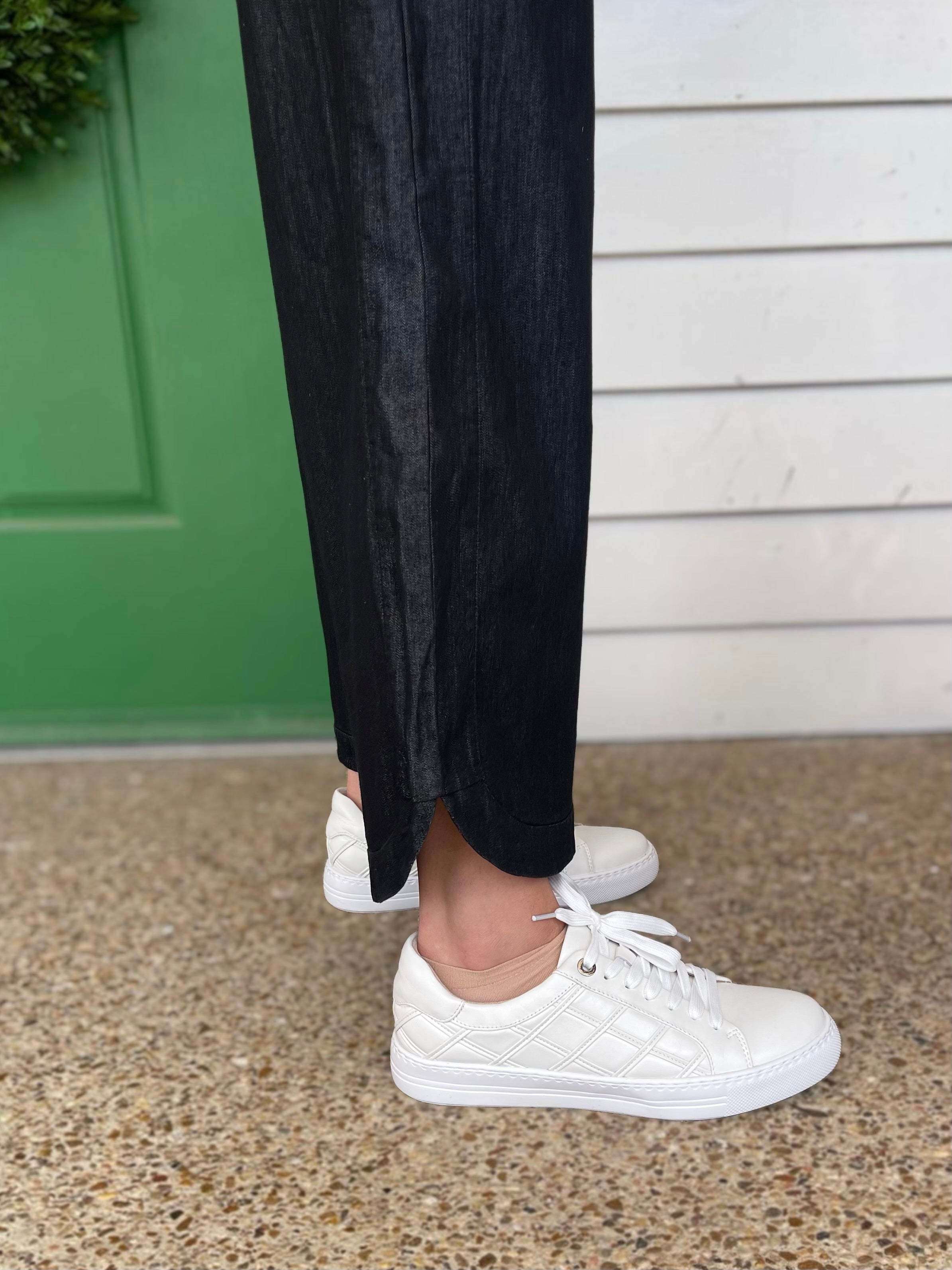 BLACK DENIM DOLPHINE TAIL HEM CROP WIDE LEG PANTS