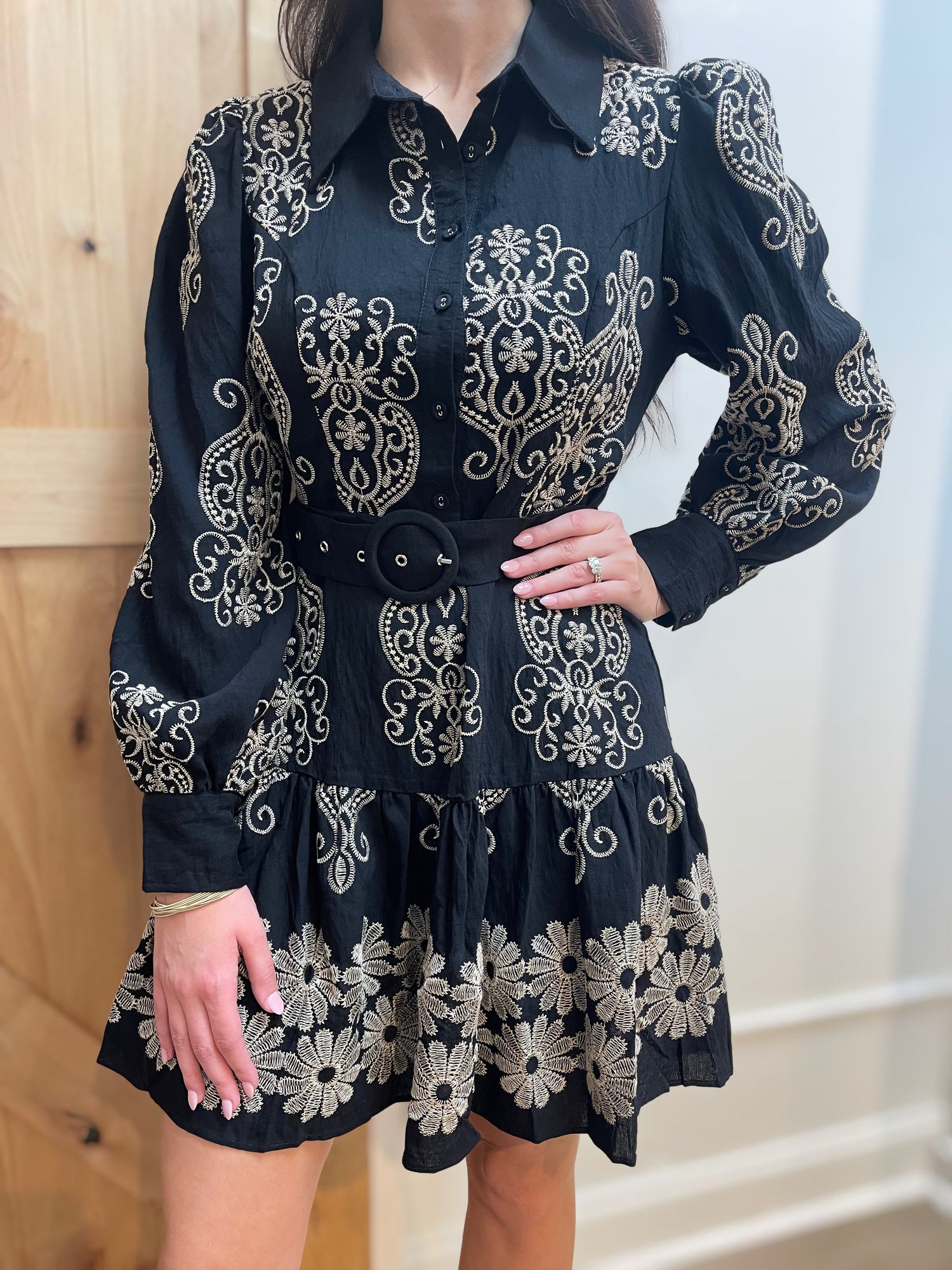 BLACK/IVORY EMBROIDERED LONG SLEEVE BUTTON UP MINI DRESS