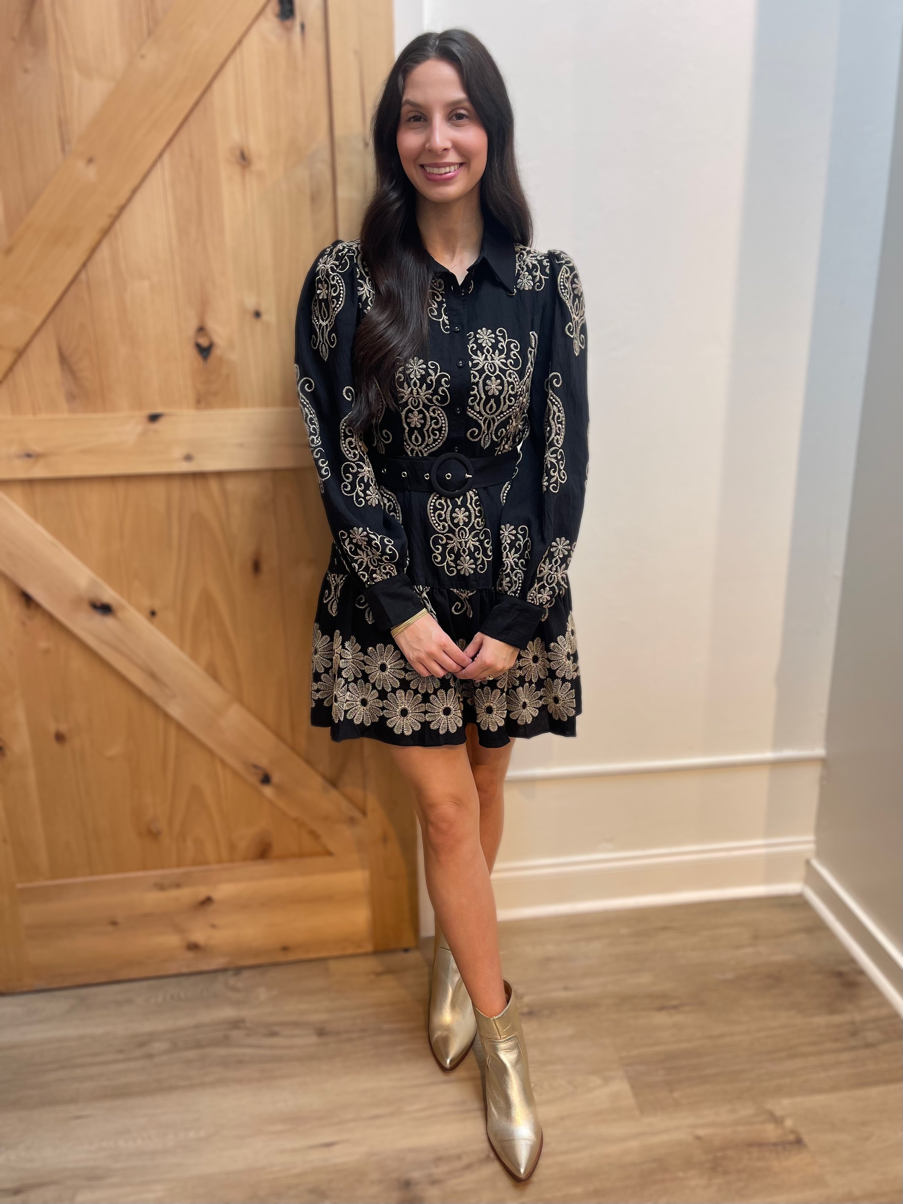 BLACK/IVORY EMBROIDERED LONG SLEEVE BUTTON UP MINI DRESS