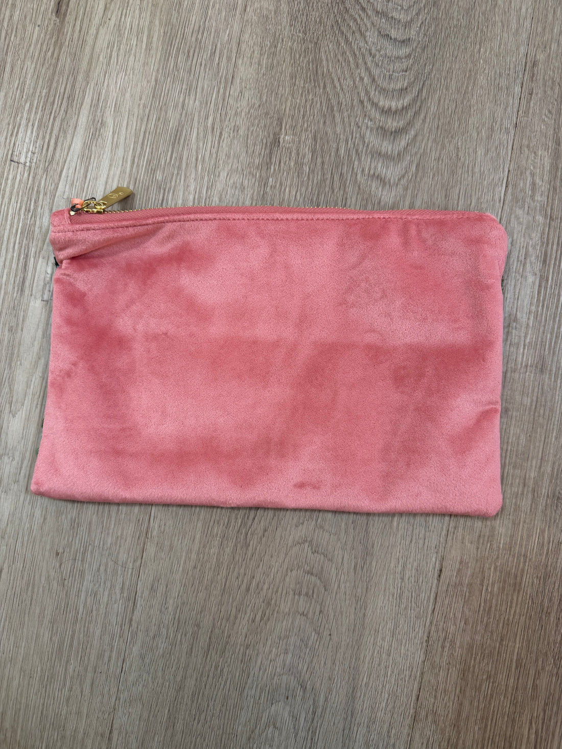 BLUE BLOOMS TUFTED WOOL &amp; VELVET POUCH