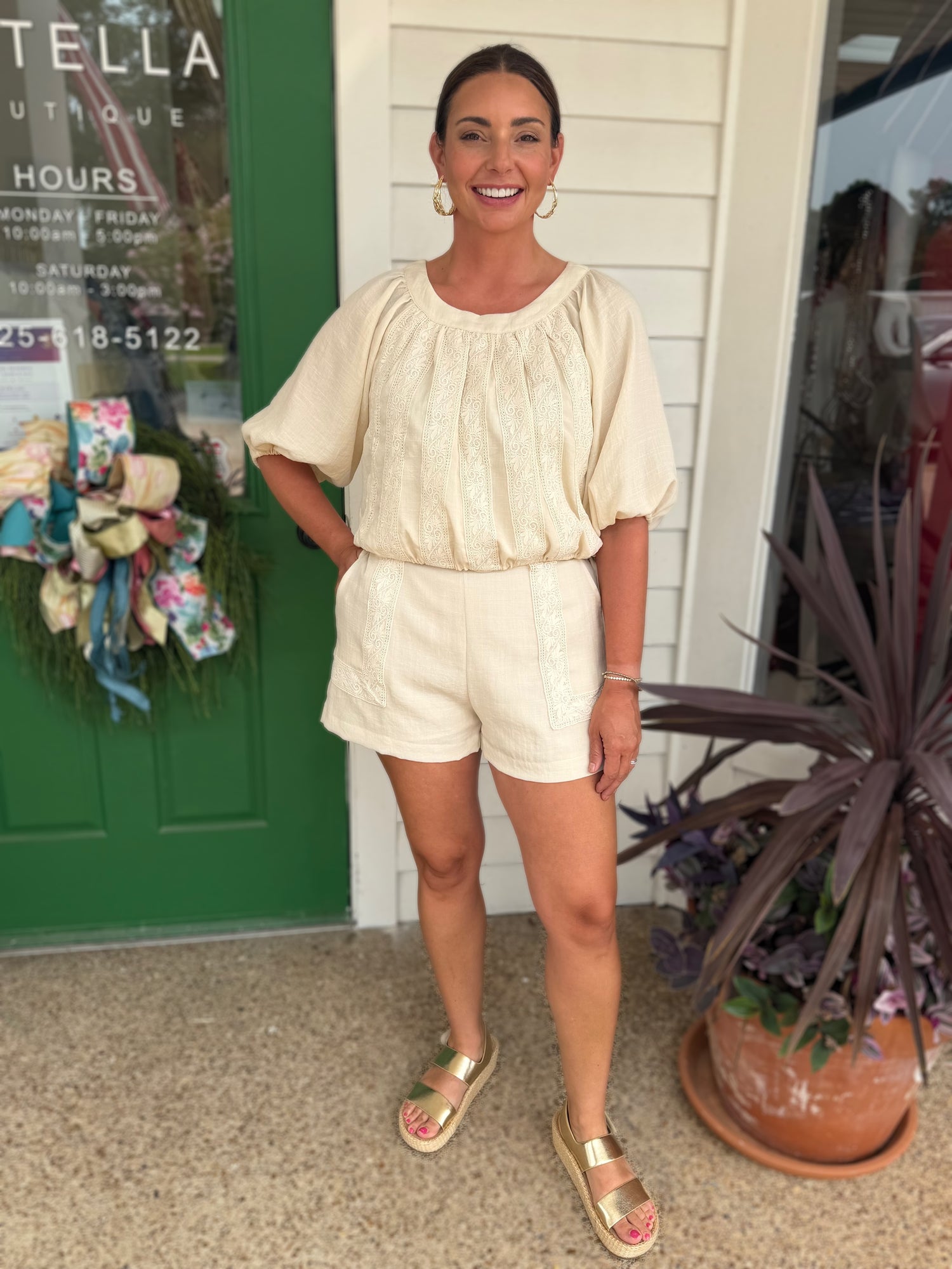 CREAM LACE TRIM BELTED MALIA SHORTS