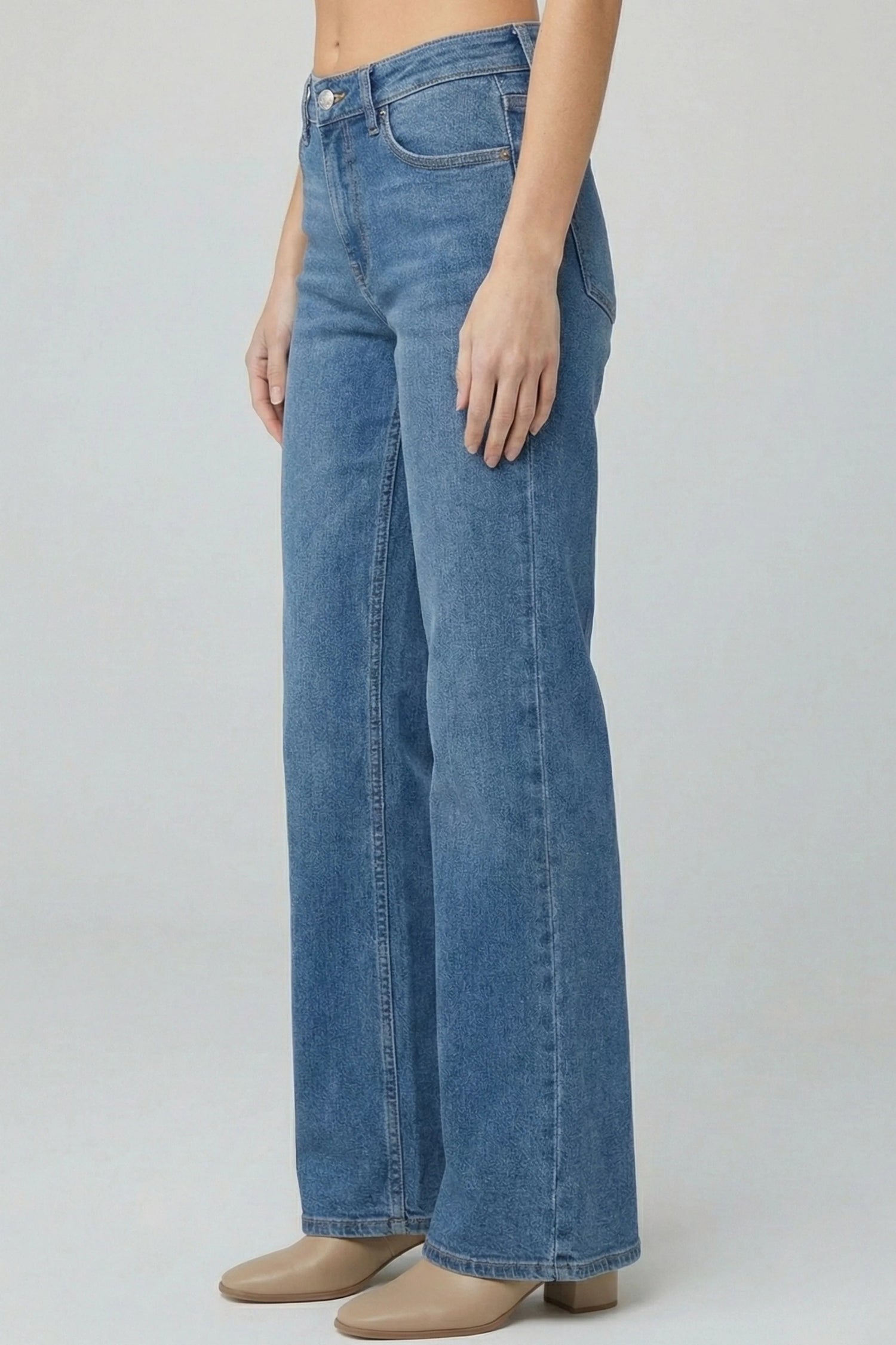 MEDIUM INDIGO MID RISE BOOTCUT JEANS