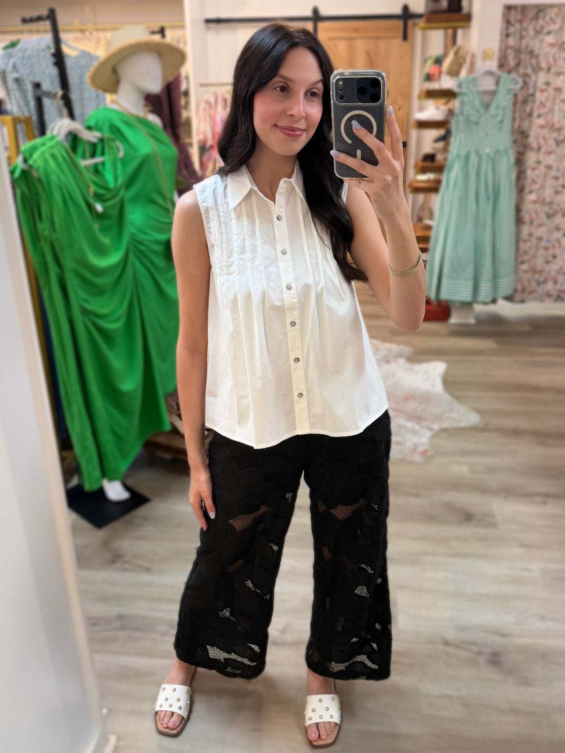 IVORY SLEEVELESS BUTTON UP PLEATED TOP