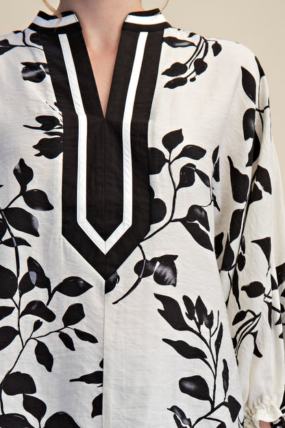 BLACK PRINTED PLACKET TRIM VNECK PEASANT TOP