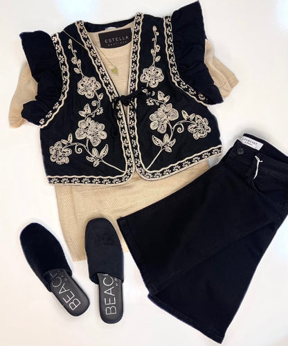 BLACK EMBROIDERED RUFFLED SLEEVE CROPPED VEST