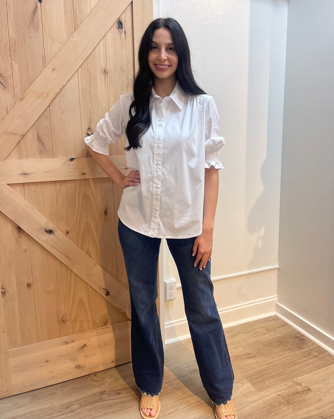 FINLEY WHITE SIRENA SMOCKED SLEEVE TOP