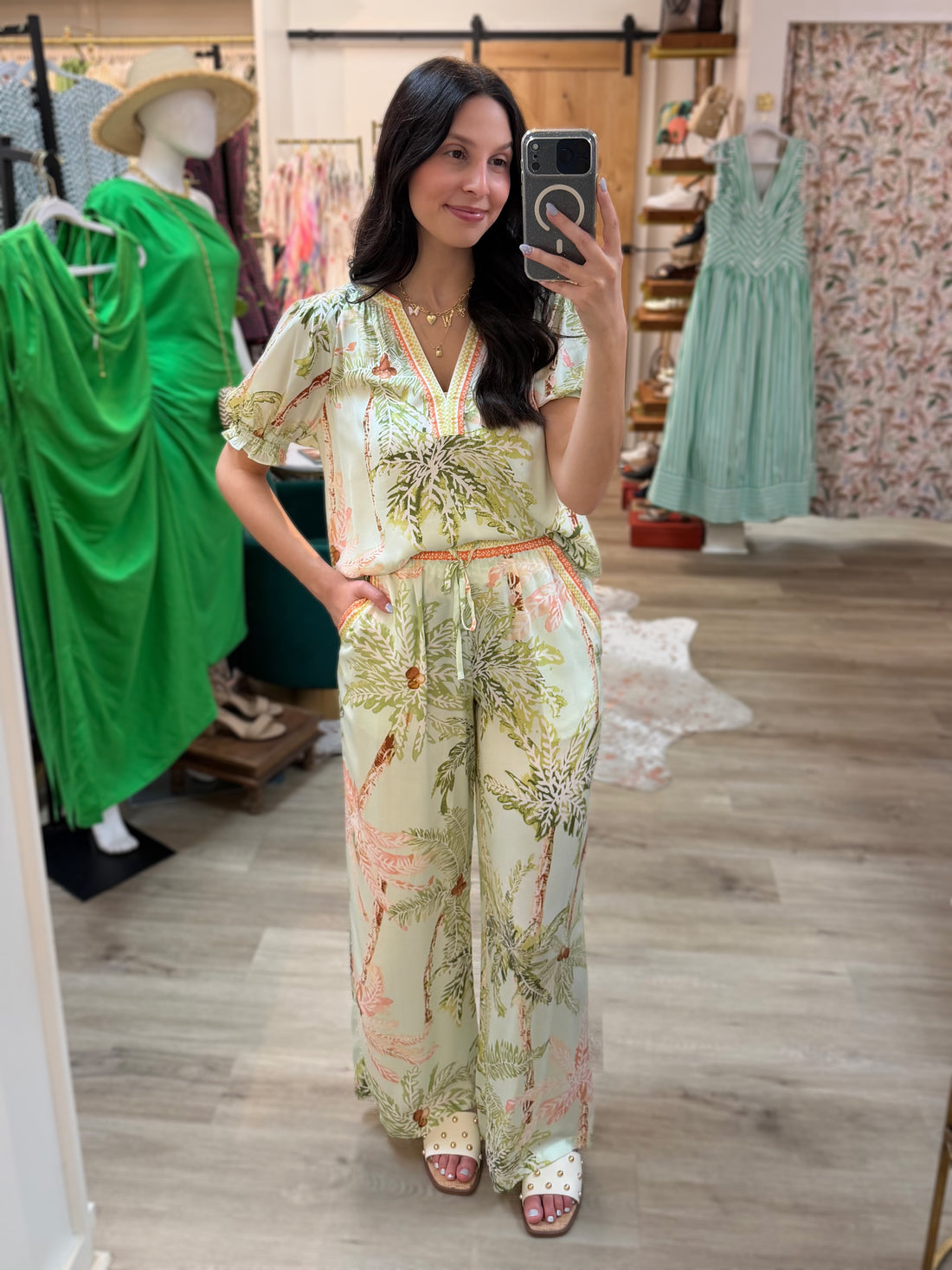 SEAFOAM TROPICAL PRINT SPLIT VNECK SHORT SLEEVE TOP