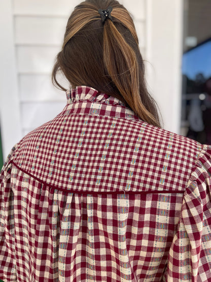 WINE CHECKERED PRINT BUTTON DOWN GATHERED SLEEVE TOP
