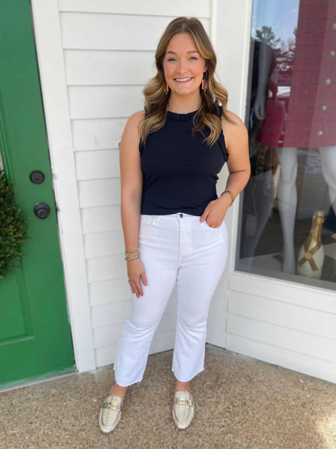 NAVY RIBBED TANK WITH RUFFLE DETAIL