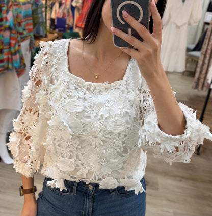 OFF WHITE LACE BILLOWY SLEEVE SQUARE NECK TOP