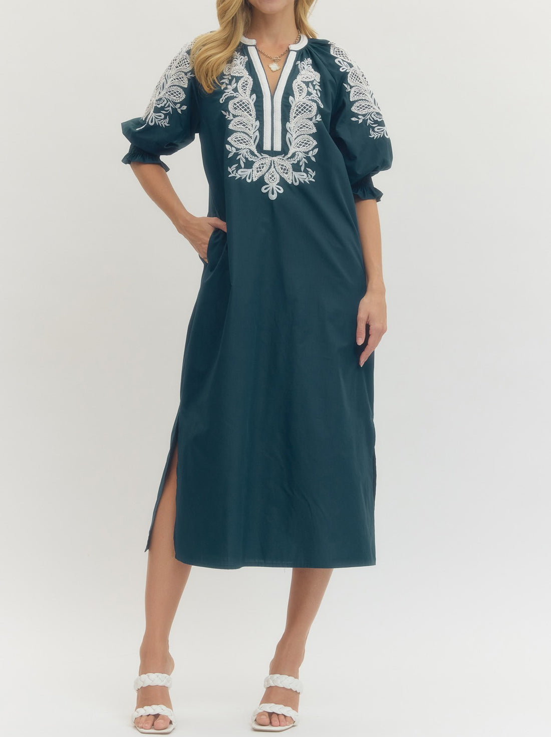 NAVY/WHITE EMBROIDERY DETAIL SMOCKED HALF SLEEVE MIDI DRESS