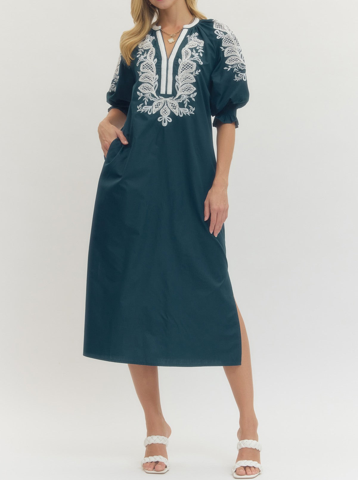 NAVY/WHITE EMBROIDERY DETAIL SMOCKED HALF SLEEVE MIDI DRESS
