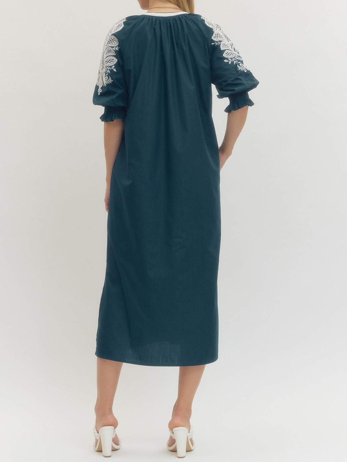 NAVY/WHITE EMBROIDERY DETAIL SMOCKED HALF SLEEVE MIDI DRESS