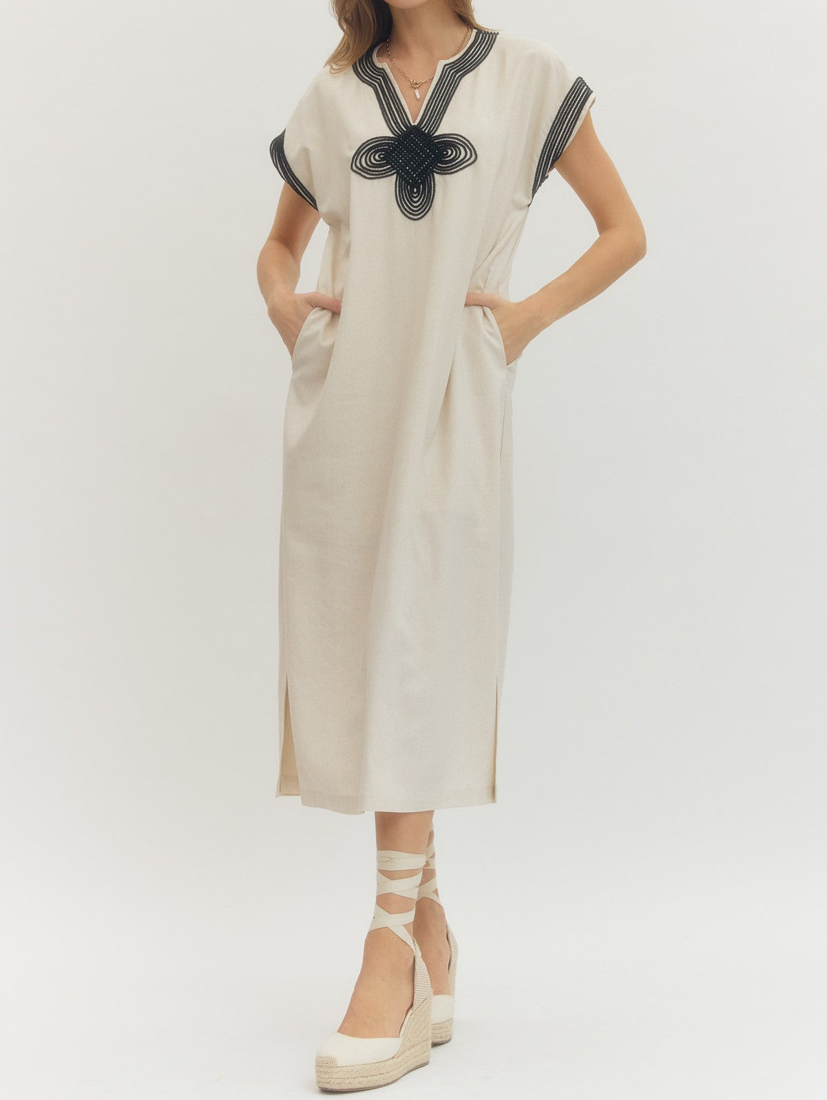 LINEN/BLACK TWISTED PIPING DETAIL SHORT SLEEVE MIDI DRESS