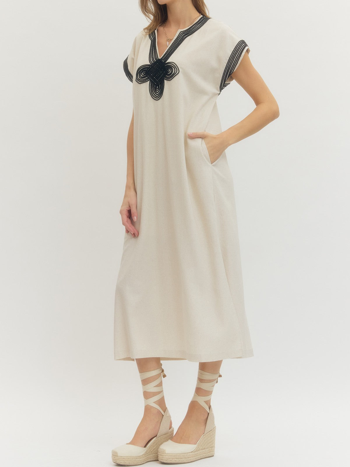 LINEN/BLACK TWISTED PIPING DETAIL SHORT SLEEVE MIDI DRESS