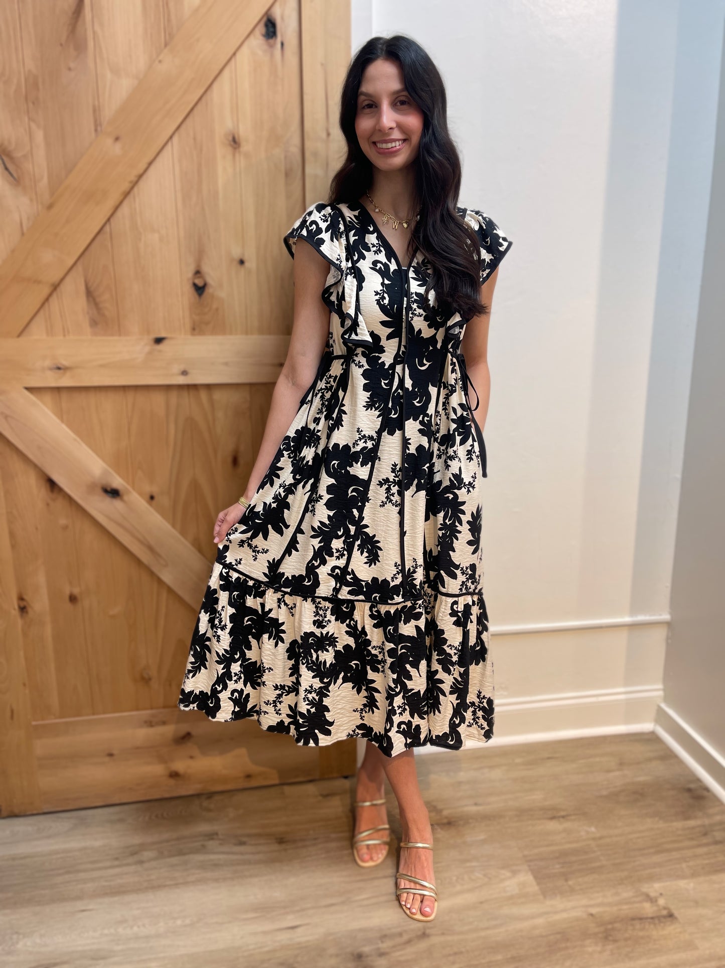 BLACK BOTANICAL FLORAL PRINT FLUTTER SLEEVE MIDI DRESS