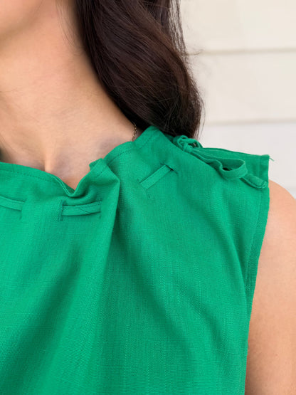 GREEN NECK LOOP DETAIL SLEEVELESS BUBBLE HEM TOP