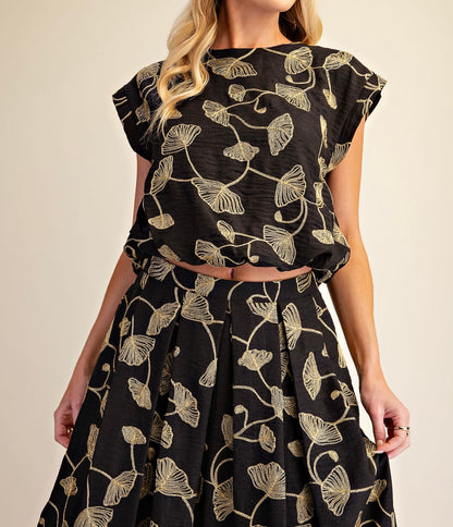 BLACK &amp; GOLD LEAF EMBROIDERY SHORT SLEEVE BUBBLE HEM TOP