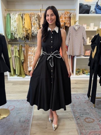 BLACK/WHITE SCALLOP RIC RACK TRIM SLEEVELESS BUTTON UP MIDI DRESS