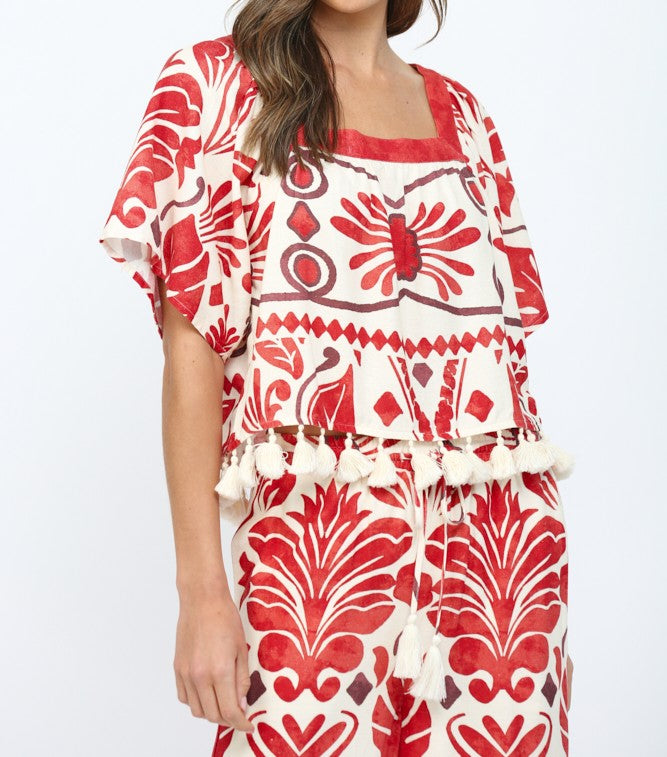 IVORY/RED GEO TROPICAL PRINT TASSEL FRINGE TRIM SQUARE NECK LINEN BLEND TOP