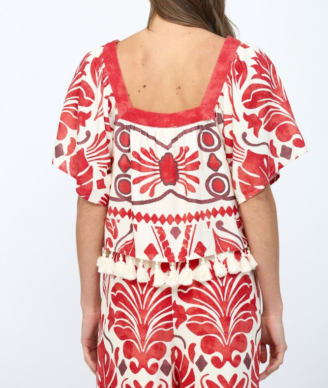 IVORY/RED GEO TROPICAL PRINT TASSEL FRINGE TRIM SQUARE NECK LINEN BLEND TOP