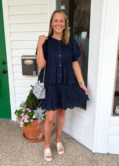 NAVY SCALLOP HEM SKIRT