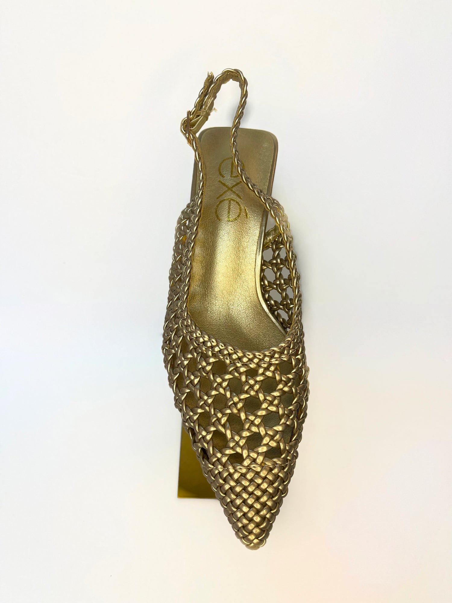 GOLD WOVEN LEATHER POINTED TOE KITTEN HEEL