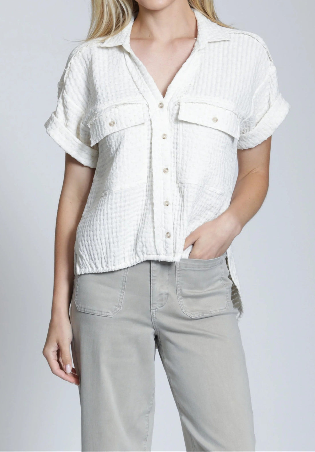 NATURAL BREEZY CRINKLE GAUZE SHORT SLEEVE BUTTON UP TOP