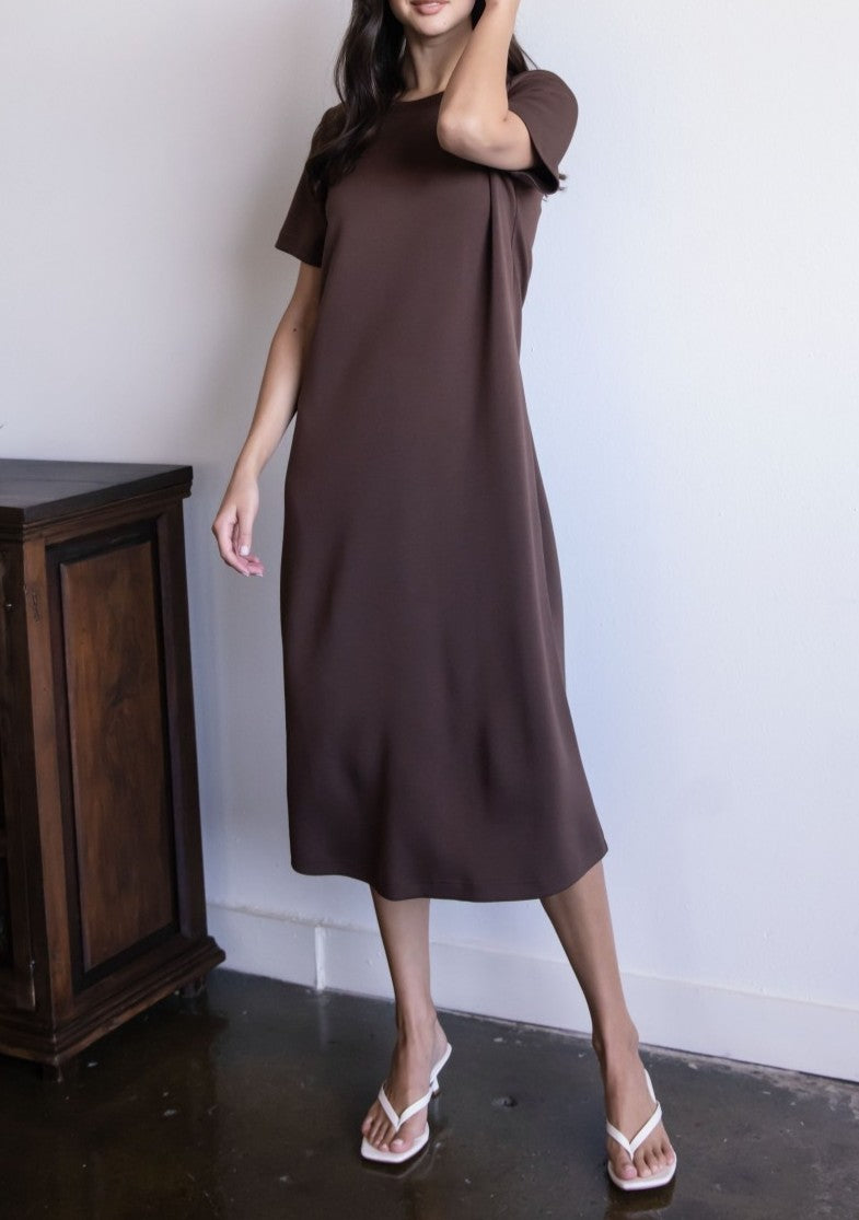 COCOA PCILL BUTTER MODAL SHORT SLEEVE CONTRAST RIB NECK MIDI DRESS