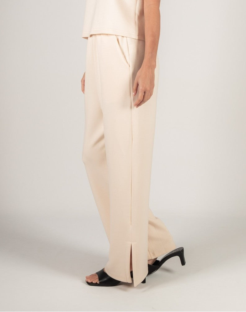 EGGSHELL PCILL BUTTER MODAL SIDE SLIT WIDE LEG PANTS