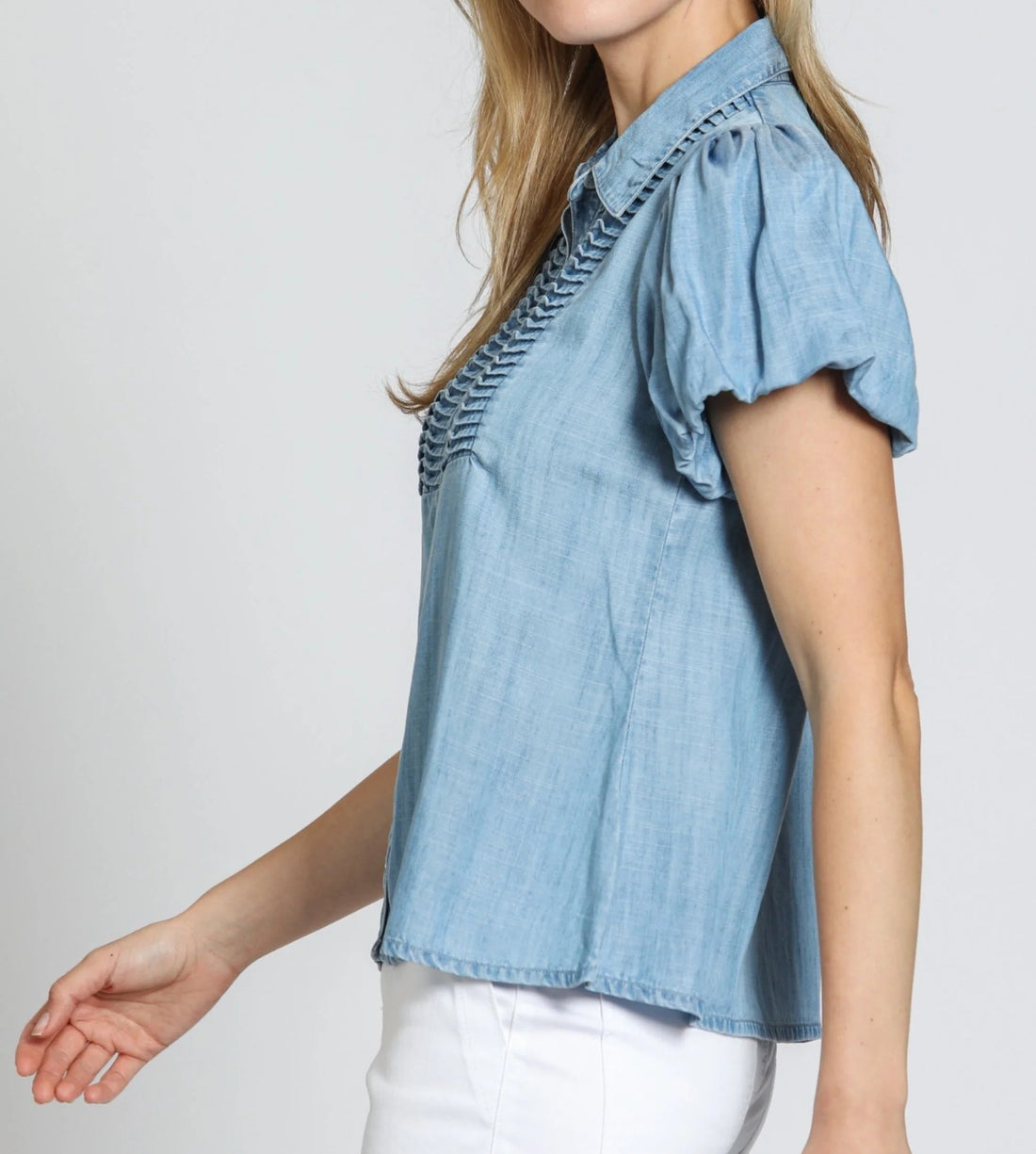 LIGHT INDIGO DENIM PINTUCK DETAIL SHORT PUFF SLEEVE TOP