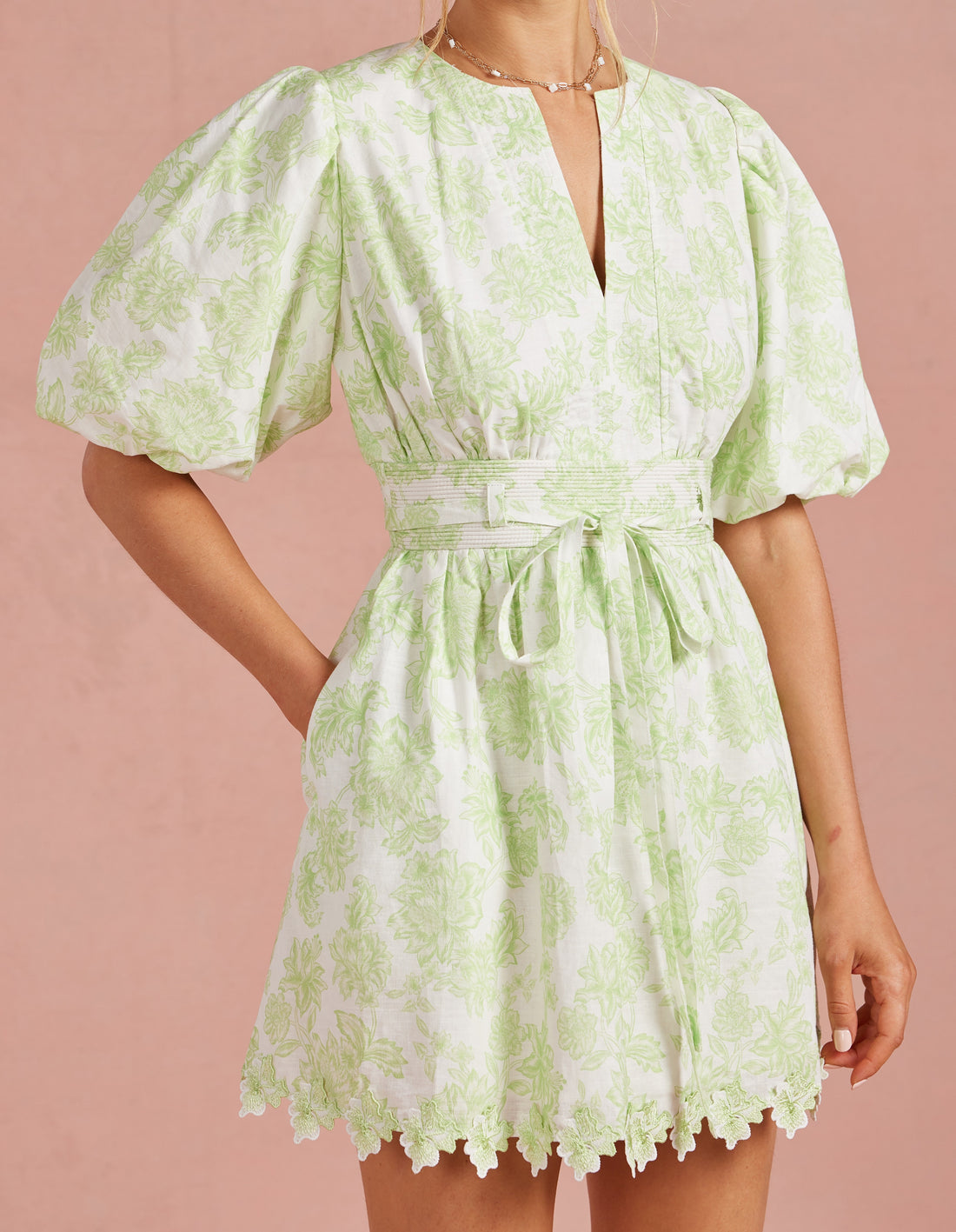 HONEYDEW FLORAL PRINT SHORT PUFF SLEEVE FLOWER TRIM MINI DRESS