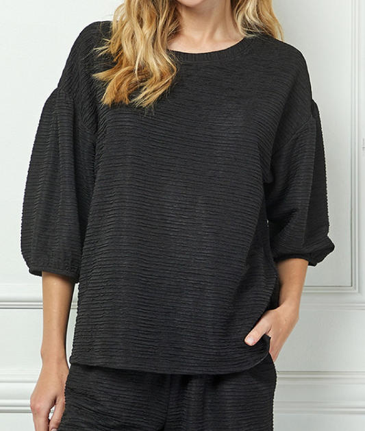 BLACK 3/4 SLEEVE TEXTURED TOP