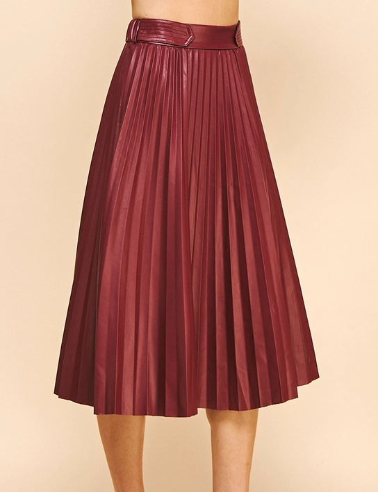 BURGUNDY PLEATED LEATHER SKIRT