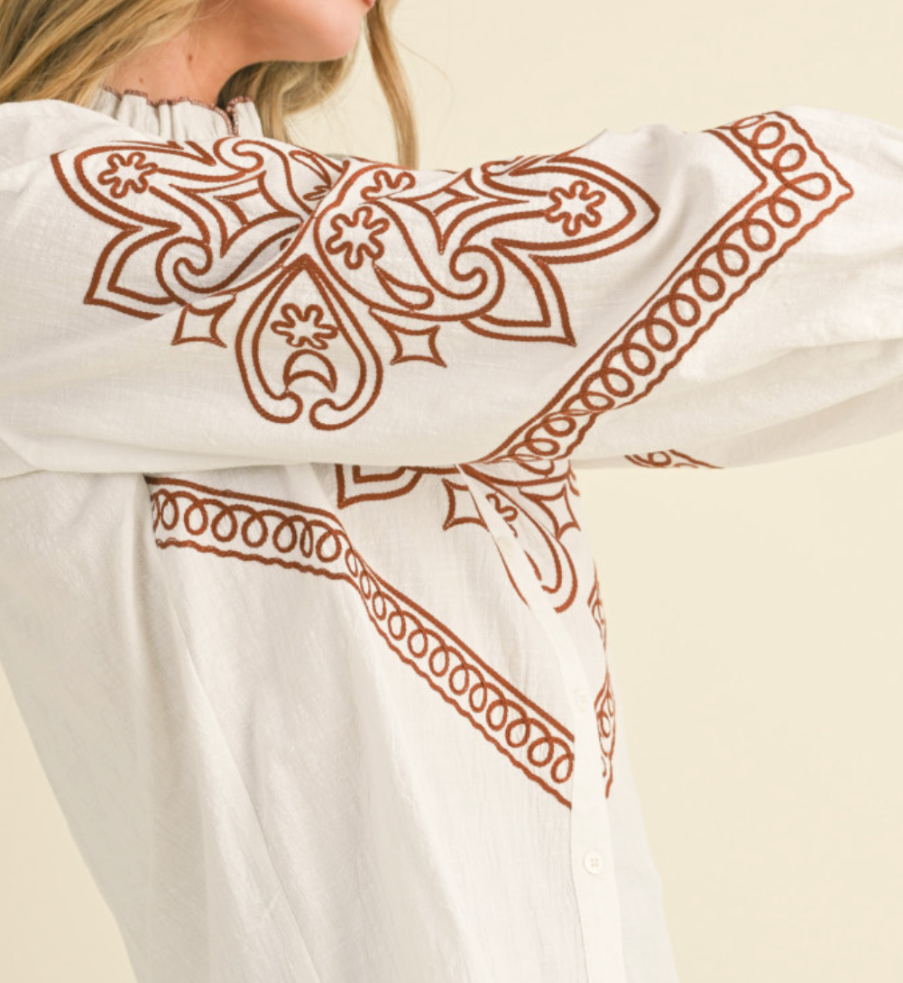 IVORY EMBROIDERED RUFFLED MOCK NECK BUTTON UP TOP